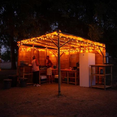 Lodg'Ing Nature Camp Chateaux De La Loire Cellettes  Екстериор снимка